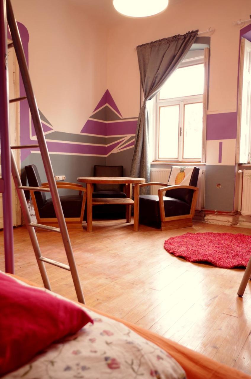 Ananas Hostel Pécs Zewnętrze zdjęcie